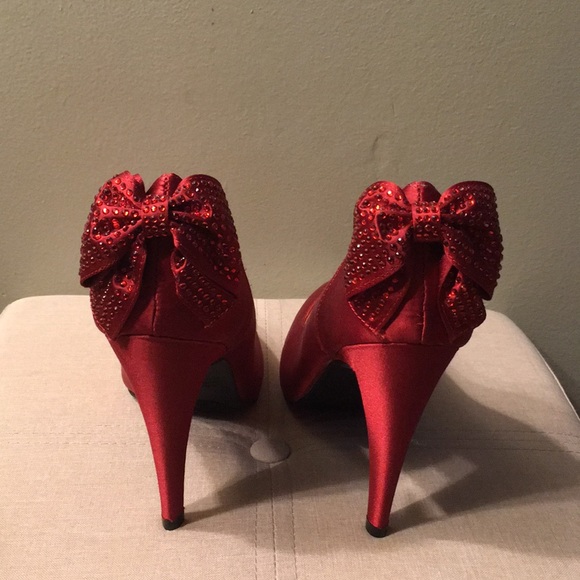 Rampage Red High Heels Size 8 US - Picture 3 of 7